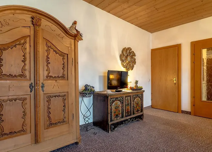 アパートメントアンラーゲ ケアバー 3*