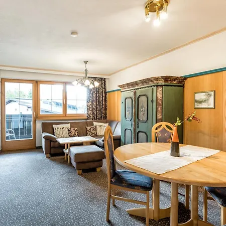 Appartementanlage Kerber Апарт-отель Зеефельд в Тироле